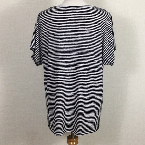 Chico’s b&w striped top - awesome basic - Picture 4 of 7